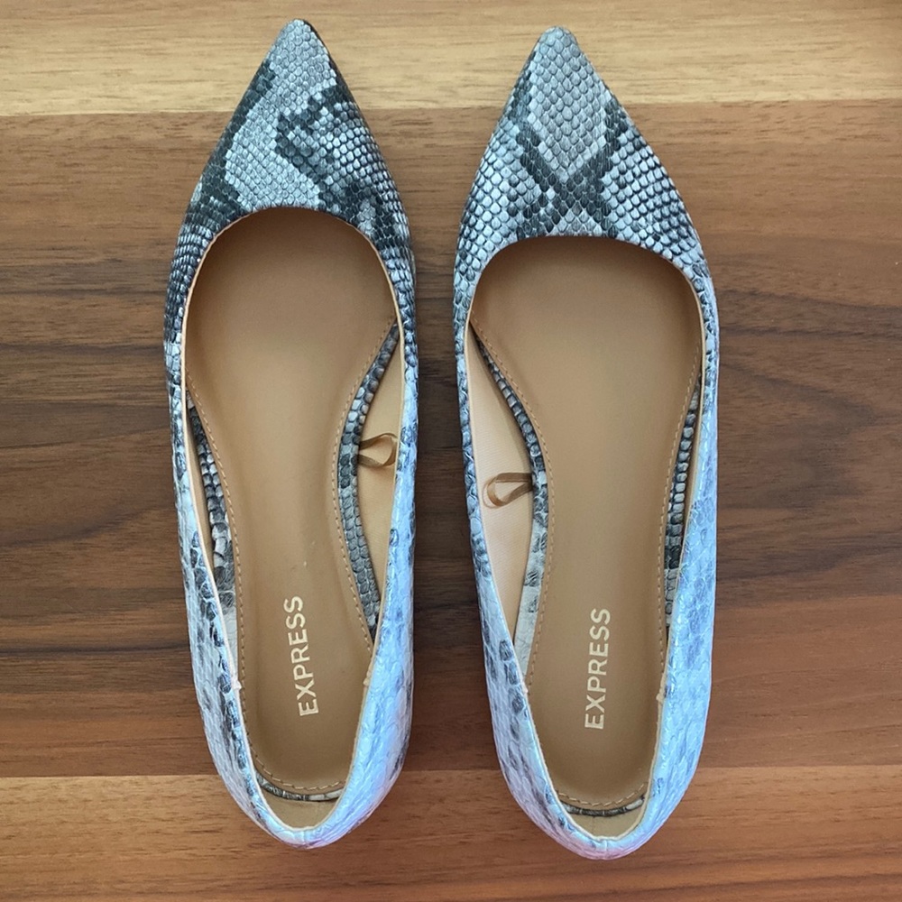 Express pointed toe flats - Snake Skin